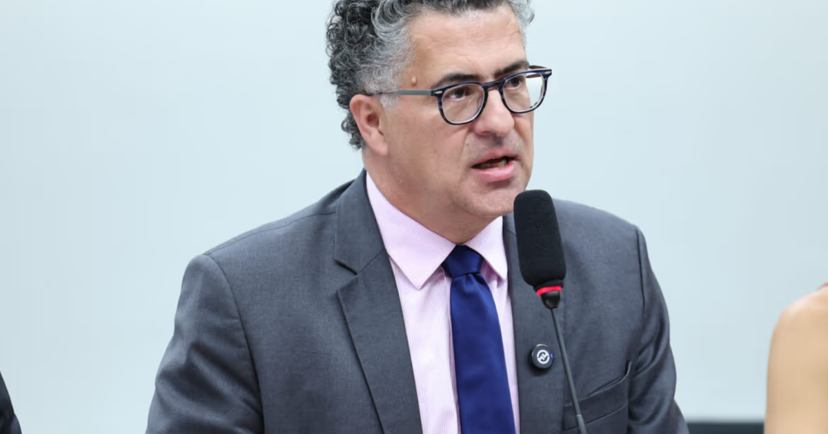“Vão sabotar o povo”, afirma presidente da comissão sobre possível bloqueio da PEC da 6×1