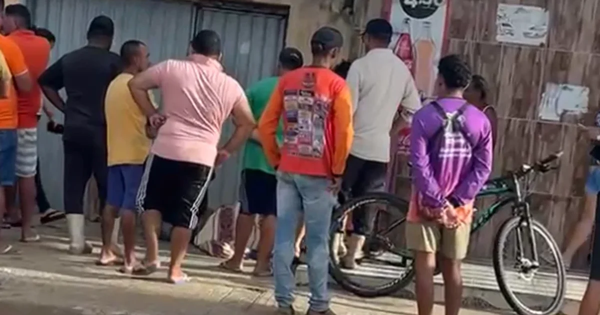 Homem é morto a tiros em frente a mercadinho no interior de Alagoas