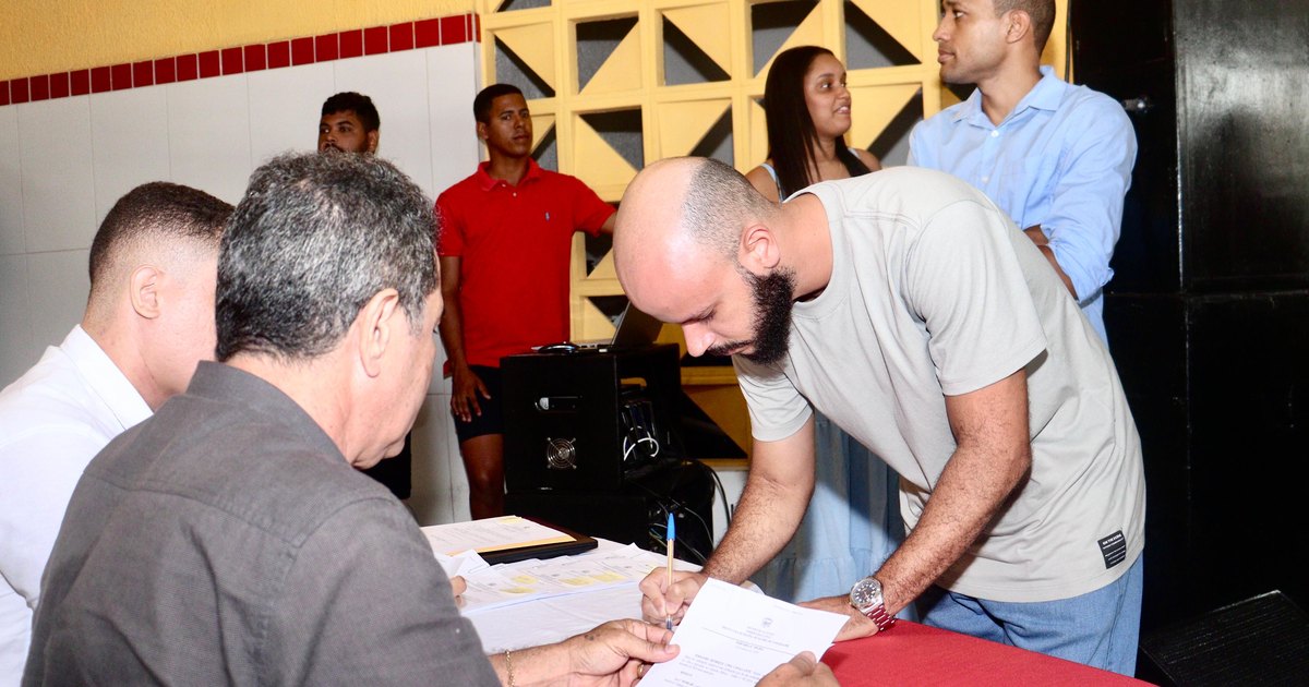 Prefeitura de Matriz de Camaragibe empossa novos concursados