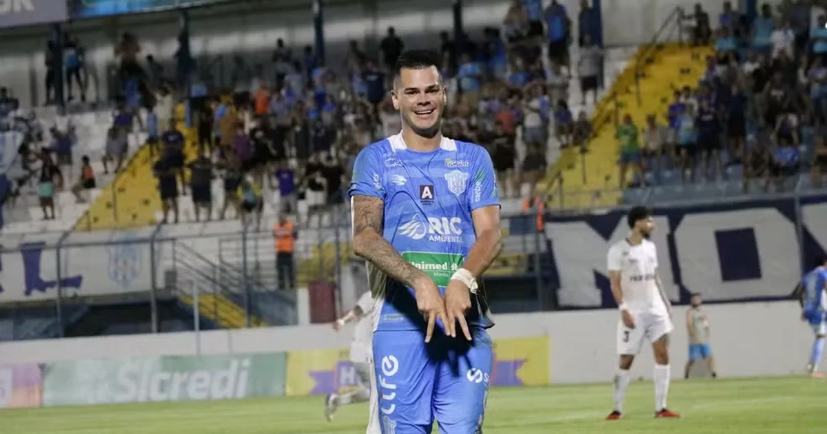CSA anuncia centroavante Lucas Lima, artilheiro da Série A3 pelo Marília
