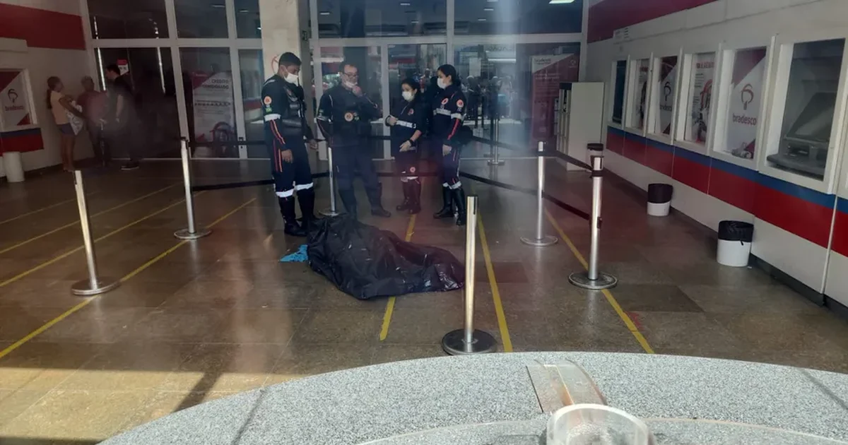 Homem morre após passar mal em agência bancária no centro de Arapiraca