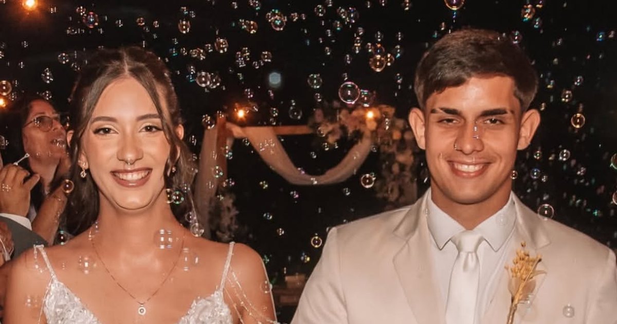 Casal que morreu 20 dias após se casar é sepultado junto