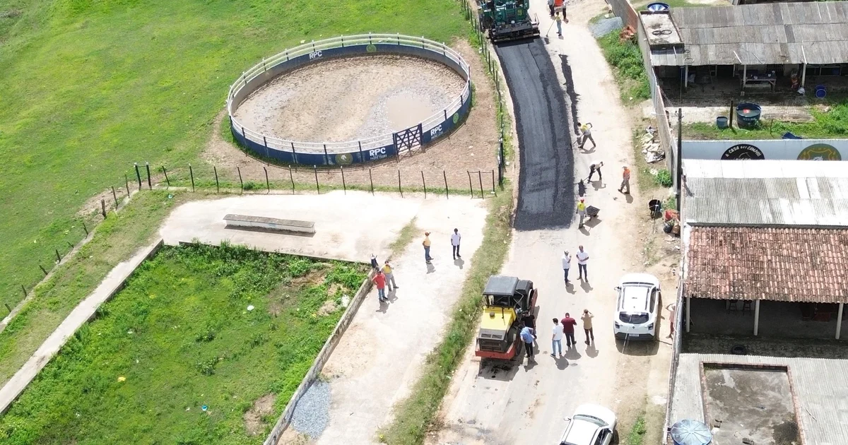 Prefeitura de União dos Palmares inicia asfaltamento do acesso que ligará município ao distrito Várzea Grande