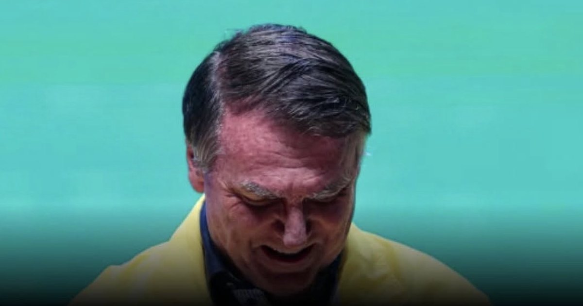 Bolsonaro pede autorização ao STF para receber cabeleireiro em casa
