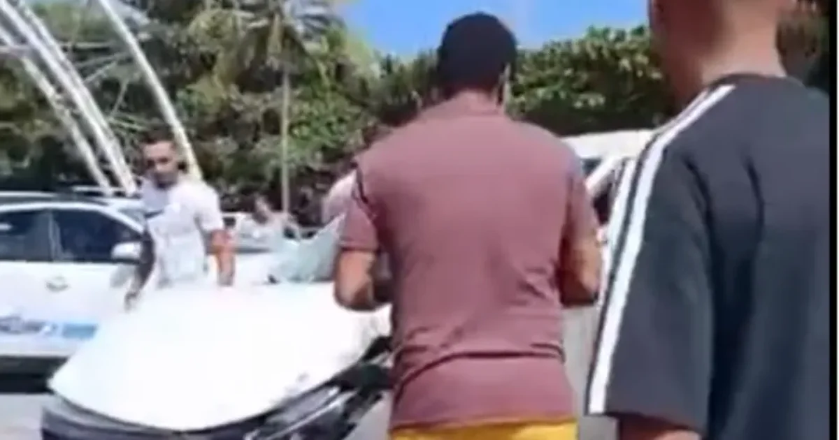 Engavetamento na Ponte Divaldo Suruagy causa trânsito intenso