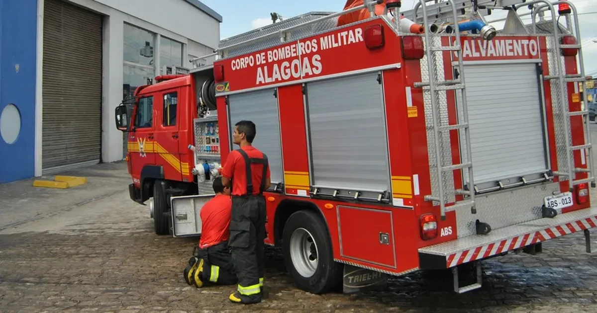 Homem é atacado por cachorro ao tentar resgatar animal de córrego na Jatiúca