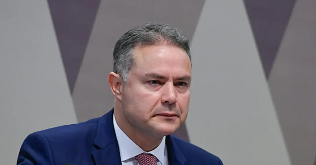Após prometer acesso da Santa Efigência, Renan Filho é bombardeado: ”Passou 8 anos e não fez”