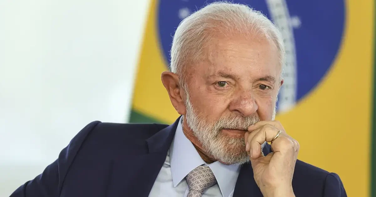 Lula: “Não podemos deixar as cores do Brasil sejam tomadas por nenhuma fascista”
