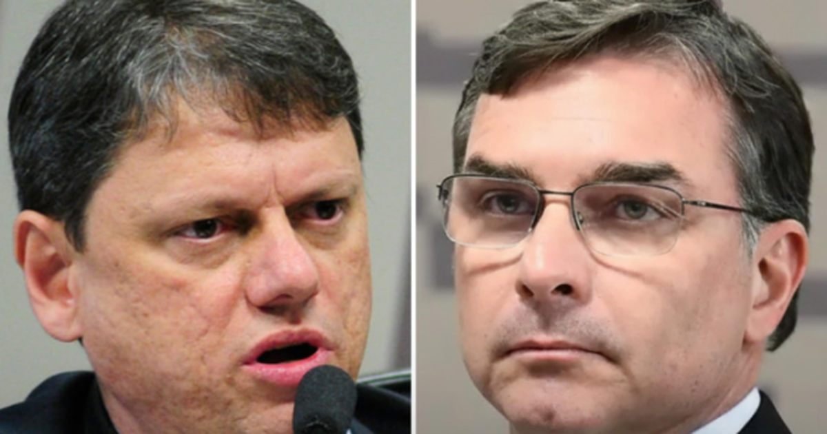 Tarcísio diz que Flávio Bolsonaro ”tem muito o que explicar” sobre visita a Vorcaro