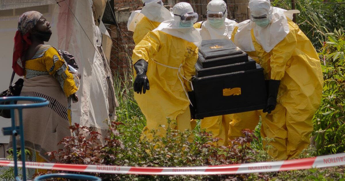 Novo surto de Ebola preocupa autoridades: variante sem vacina avança na África e já soma mais de 900 casos suspeitos