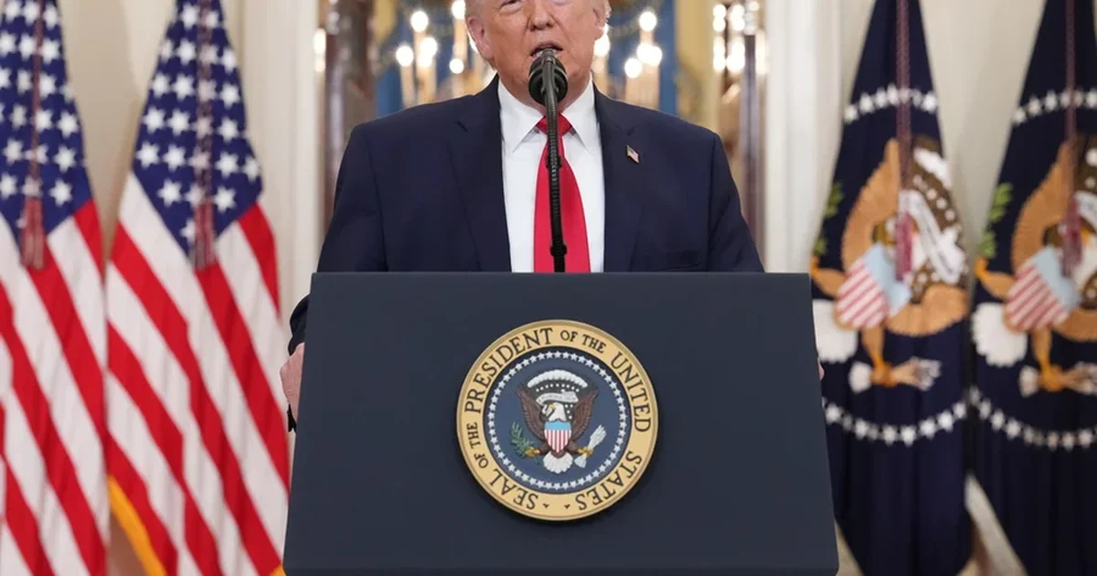 Em meio a cessar-fogo, Trump minimiza ataques ao Irã: “Foi só um tapinha”
