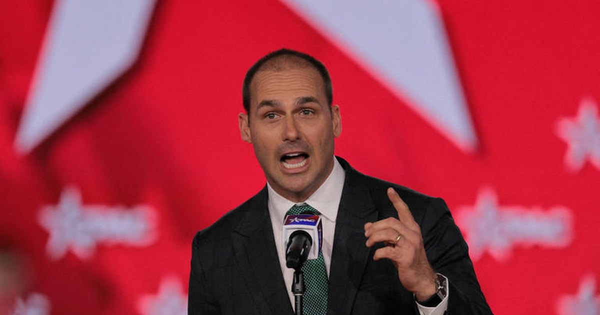 PGR pede condenação de Eduardo Bolsonaro por coação e atuação nos EUA