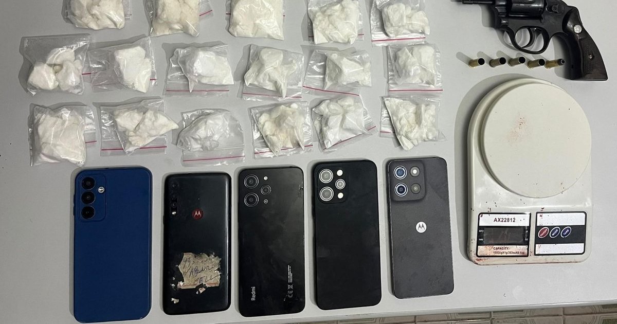 PM apreende revólver, drogas e seis celulares após denúncia de furtos em Arapiraca, no agreste de Alagoas