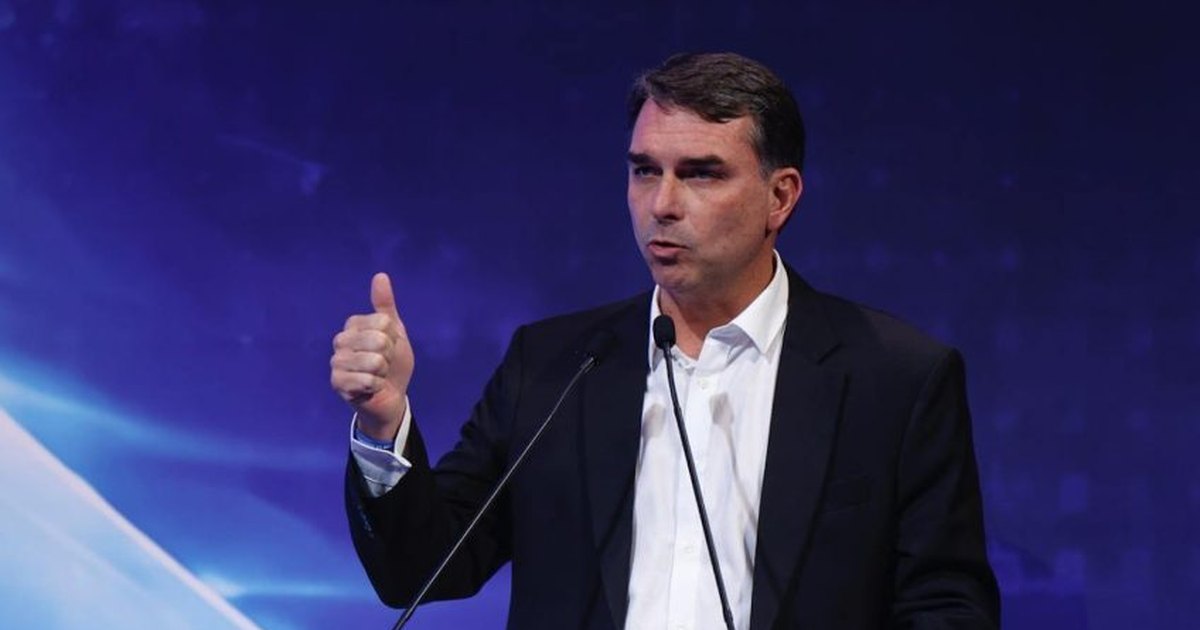 Flávio Bolsonaro diz que Lula “parece parceiro de grupos narcoterroristas”