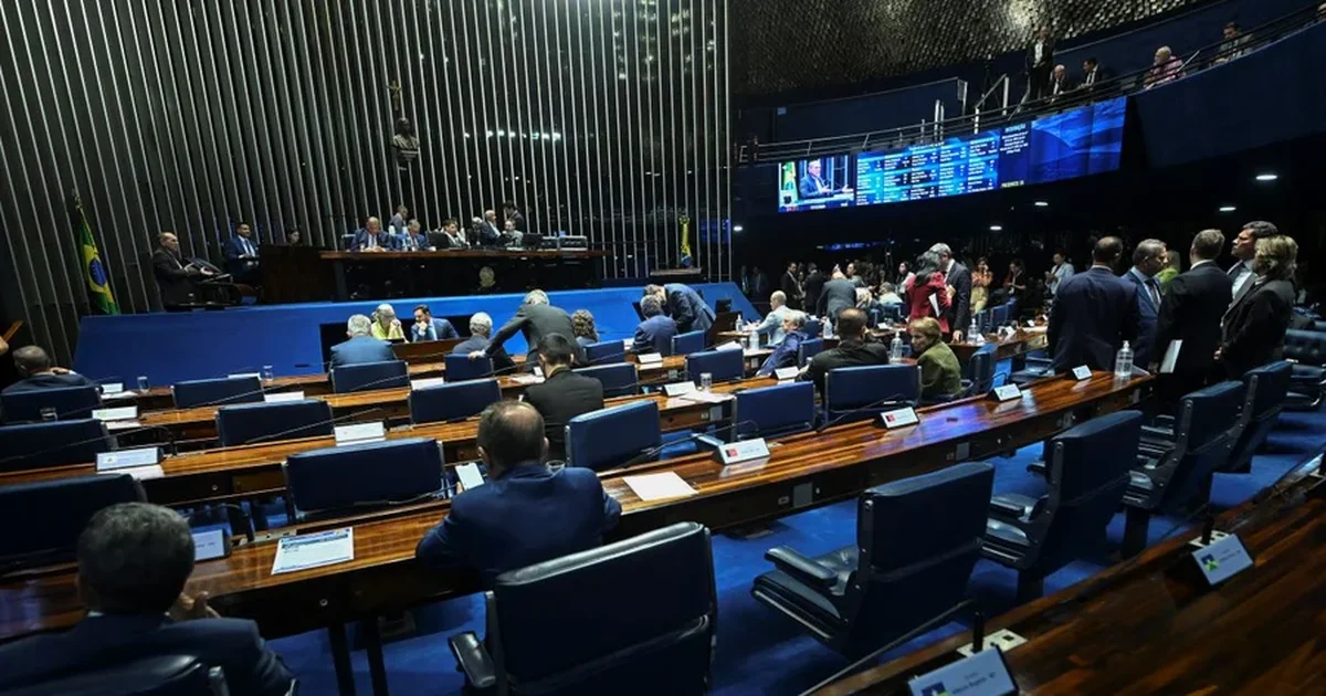 Datafolha: maioria dos brasileiros não sabe citar deputado ou senador em exercício