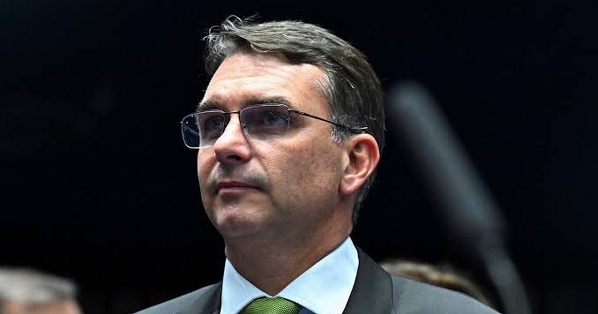 Flávio Bolsonaro promete mudar embaixada do Brasil para Jerusalém e rever política externa com Israel