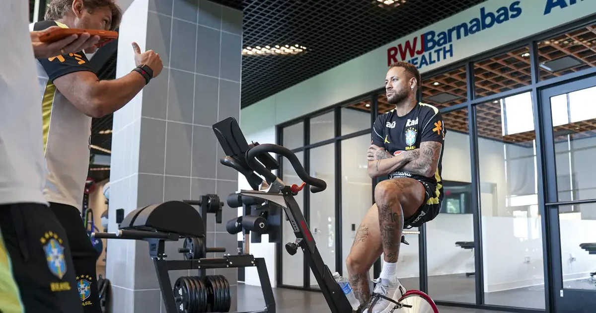 Neymar faz novo exame e segue sem treinar na seleção brasileira