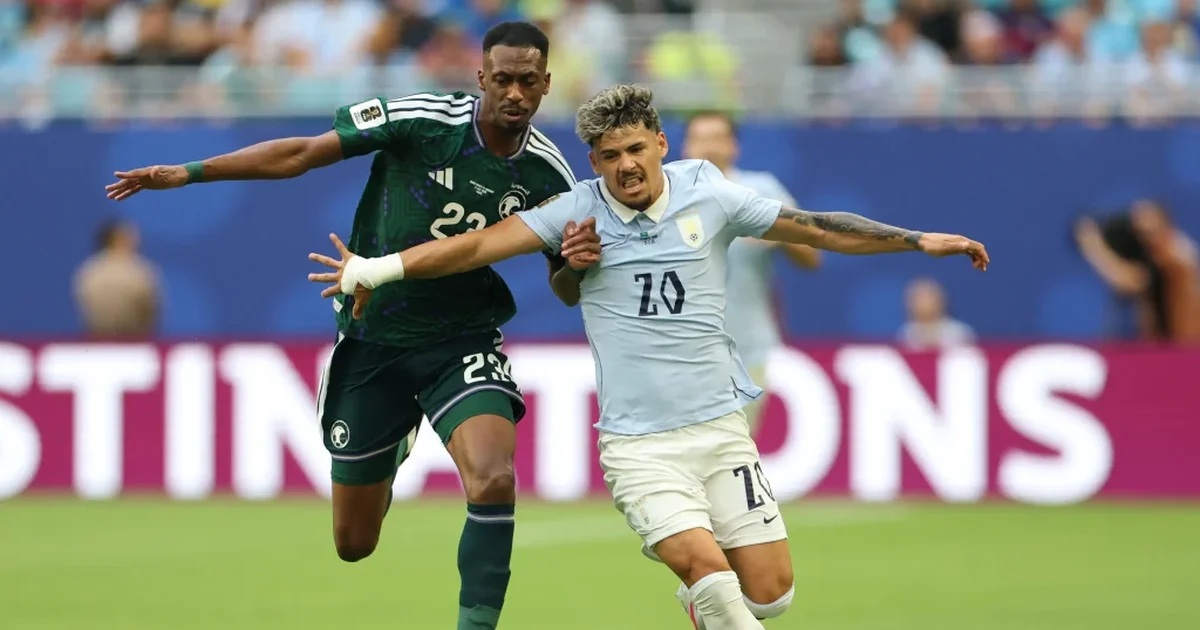 Uruguai reage no segundo tempo, evita derrota para a Arábia Saudita e estreia com empate na Copa do Mundo
