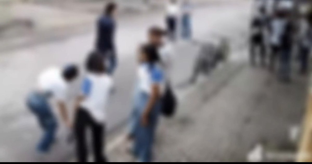 Idoso é atropelado por motocicleta após desviar de estudantes em Rio Largo