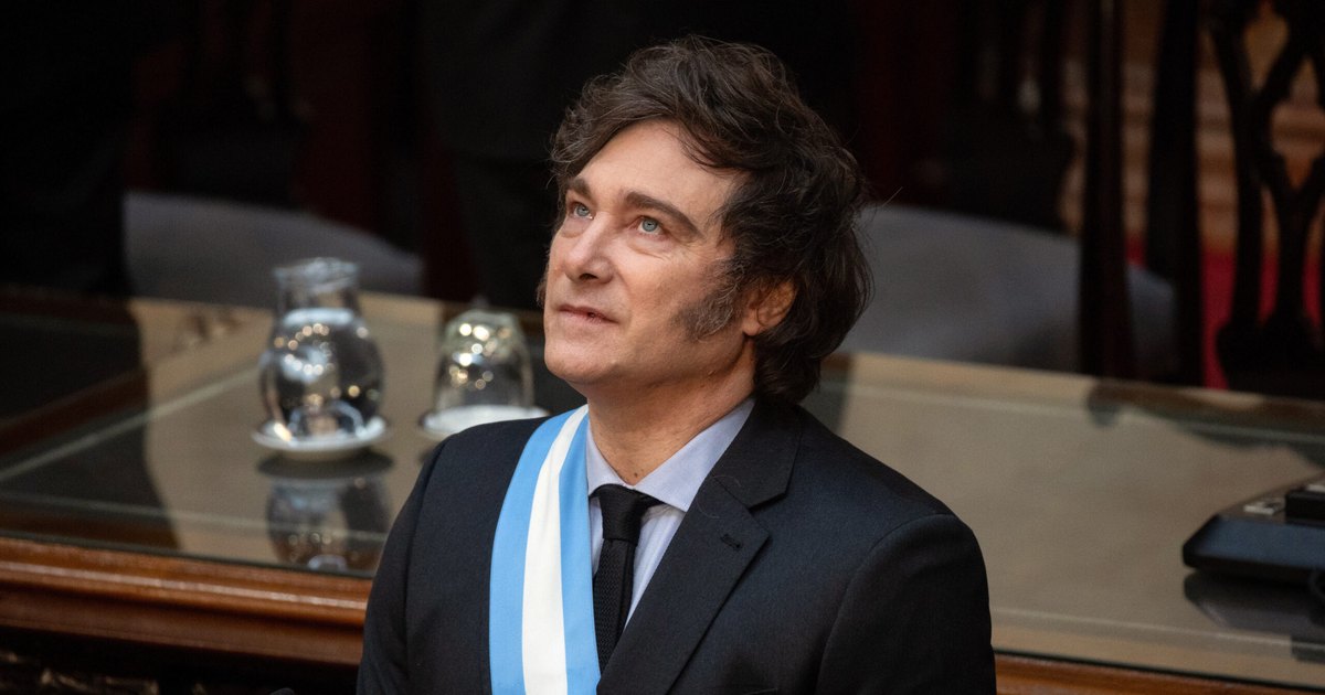 Alexandre de Moraes nega visita de Javier Milei a Bolsonaro durante prisão domiciliar