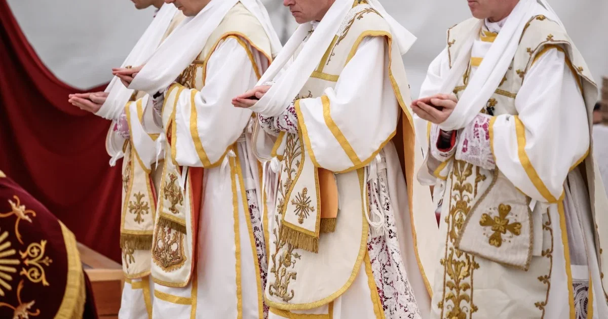 Excomungados pelo Papa: conheça o grupo ultraconservador punido pelo Vaticano