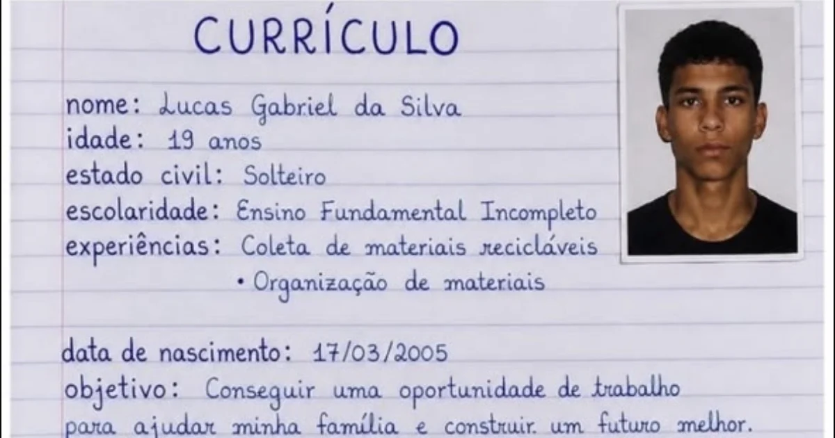 Sem dinheiro, jovem de 19 anos escreve currículo à mão e emociona ao relatar luta por um emprego