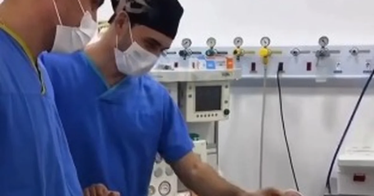 Vídeo: “Que se cumpra tua vontade através deles”: paciente emociona equipe médica com oração antes de cirurgia