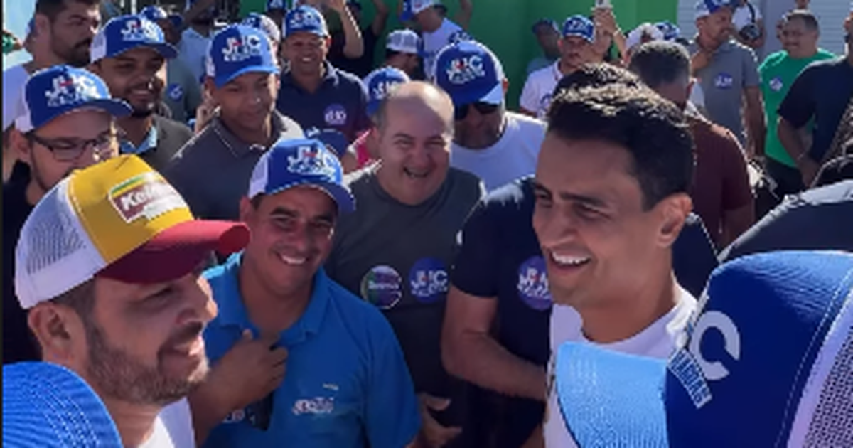 JHC percorre Craíbas e recebe o apoio popular em mais uma agenda no interior de Alagoas