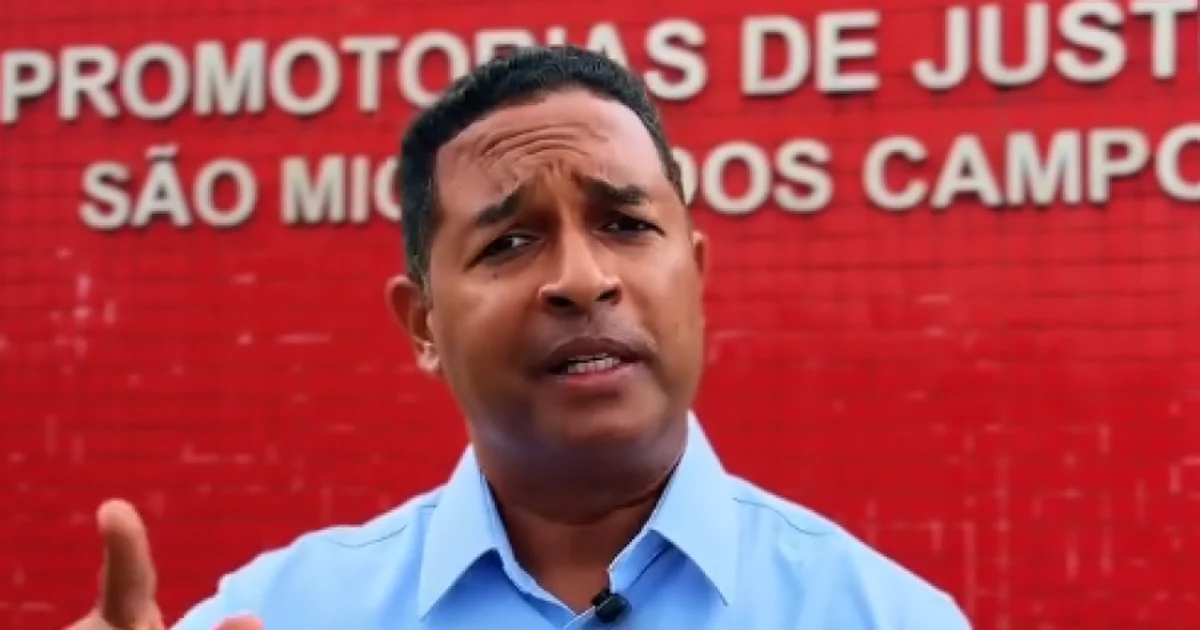 Banheiros sem portas em Escola Municipal revoltam vereador durante fiscalização