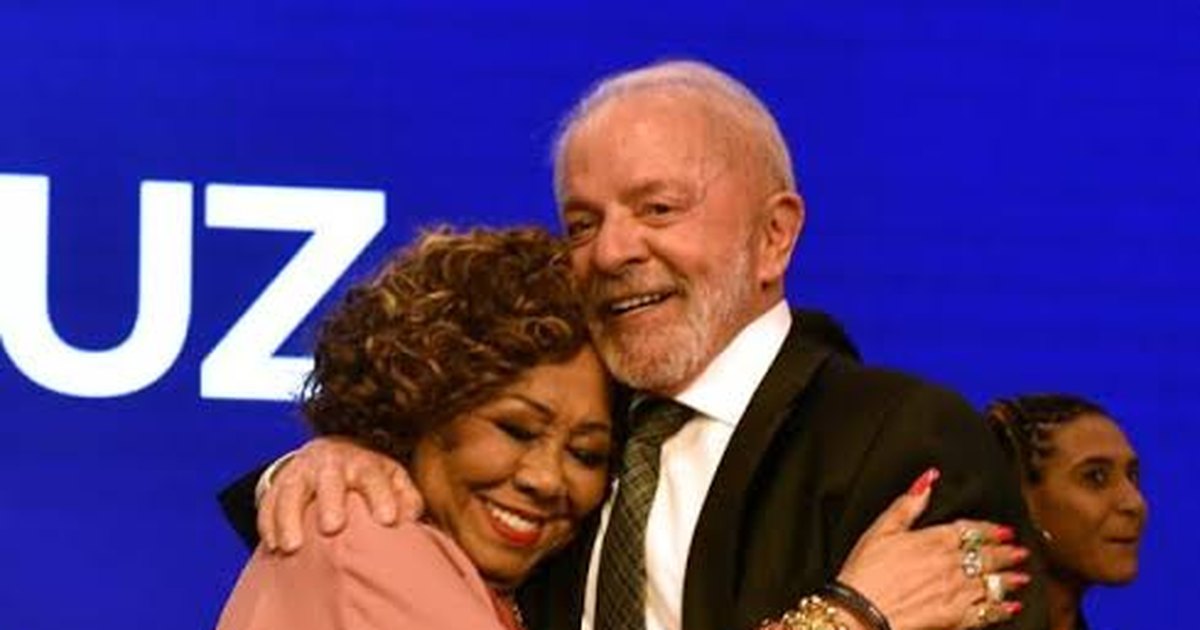 ‘Eu gosto do meu presidente’, diz Alcione ao declarar apoio a Lula