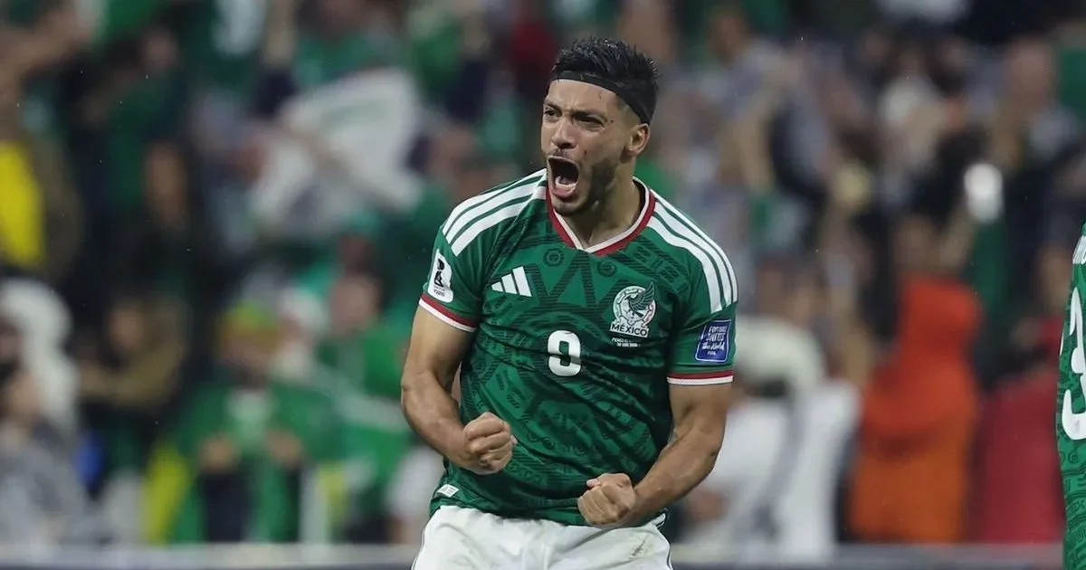 México vence Equador, faz história e avança às oitavas da Copa do Mundo