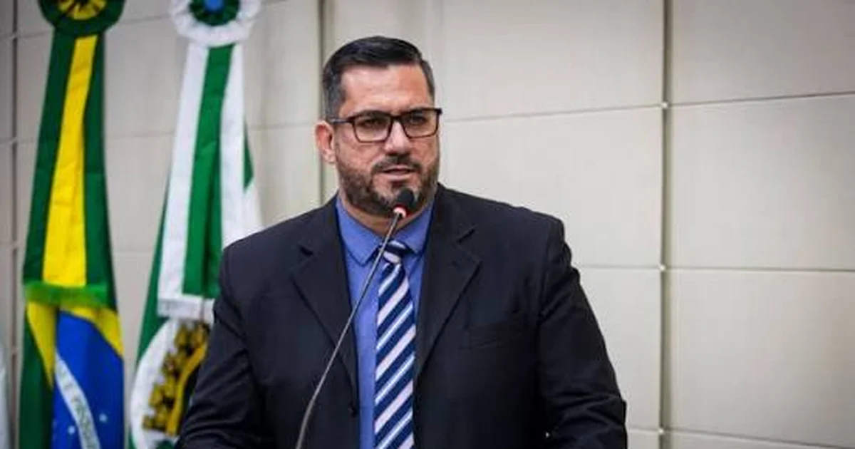 Leonardo Dias ironiza Renan Filho após fala sobre esquerda: “Mentiu ou foi exorcizado?”