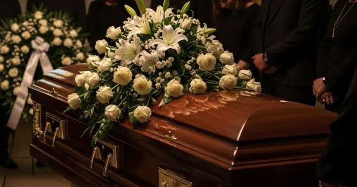 Família vai a velório, não reconhece corpo no caixão e reação viraliza