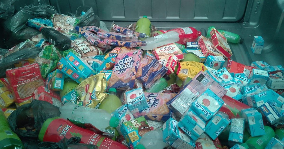 Vigilância Sanitária recolhe 300 kg de produtos impróprios para consumo na Levada, em Maceió
