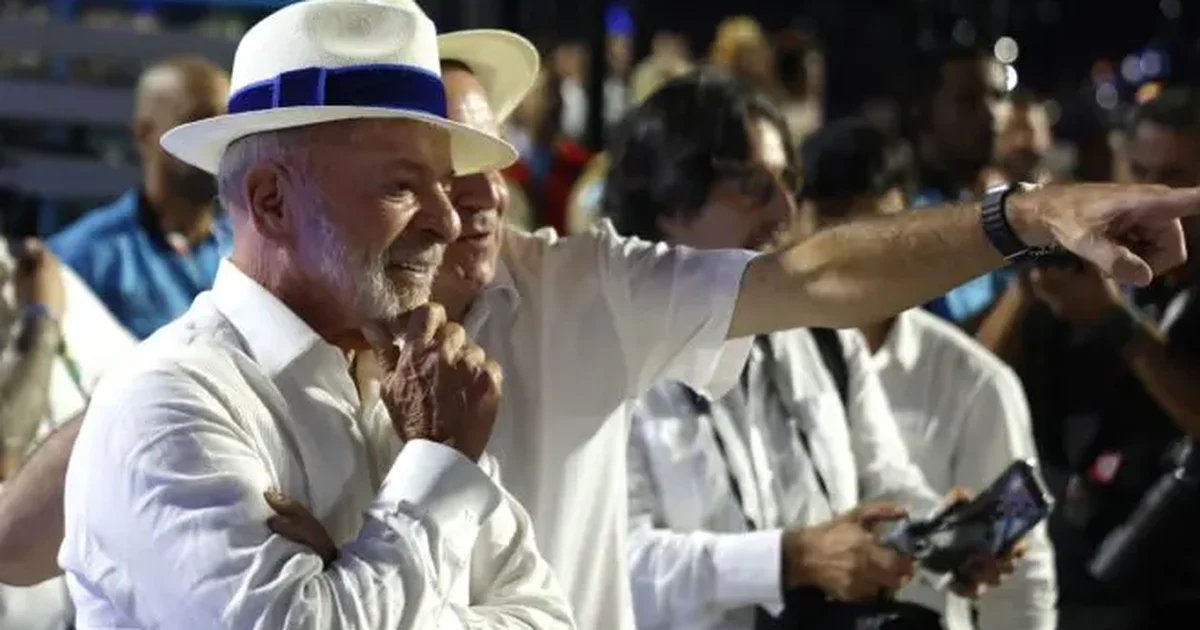 TSE abre processo contra Lula sobre suposto abuso em desfile de carnaval