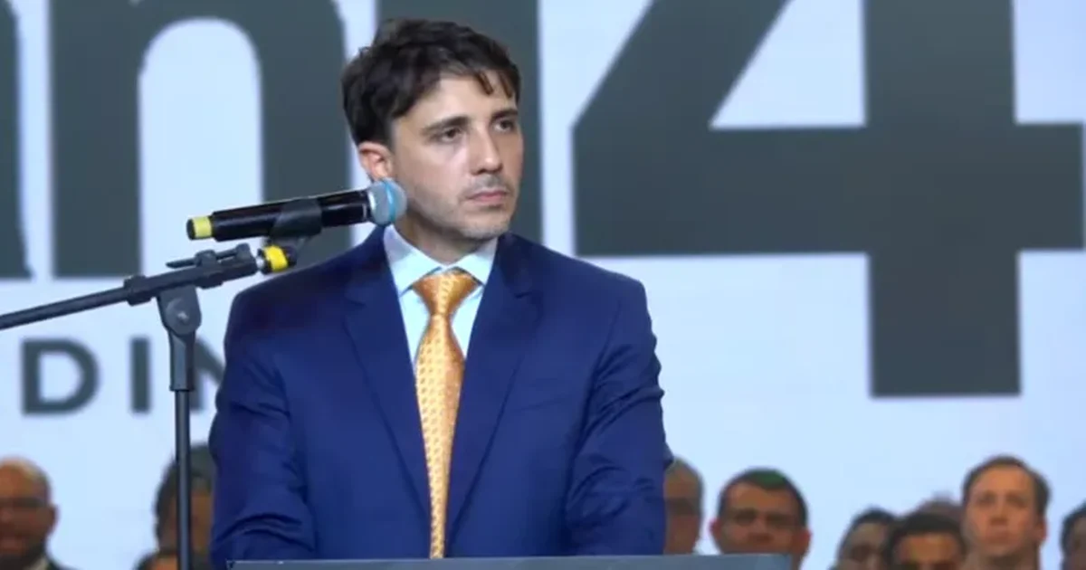 Renan Santos chama candidatura de Pablo Marçal de “folclórica” e aponta benefício a Flávio Bolsonaro