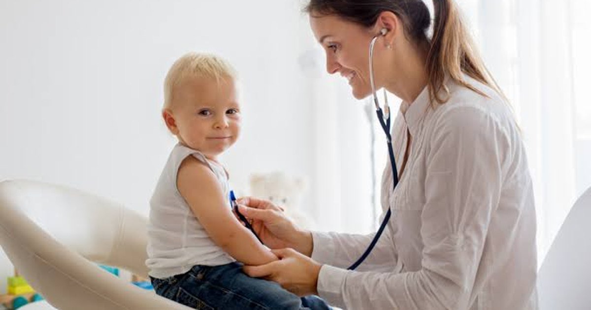 Nem autorização dos pais libera pediatras para expor crianças na internet, alerta SBP