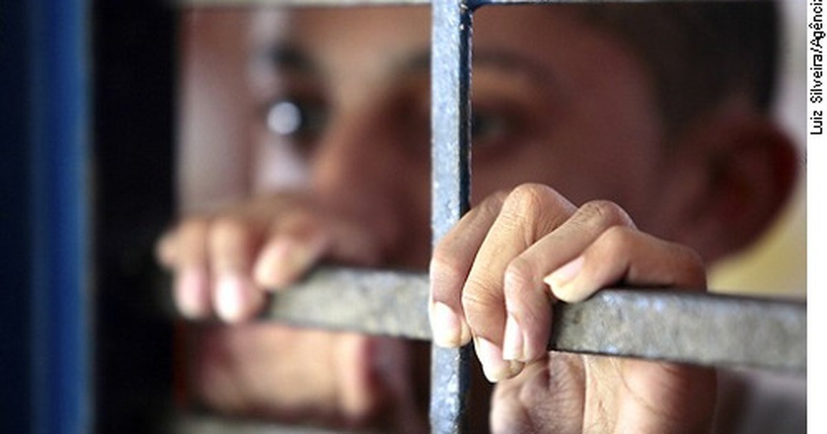 Câmara deve instalar comissão para analisar PEC que reduz maioridade penal