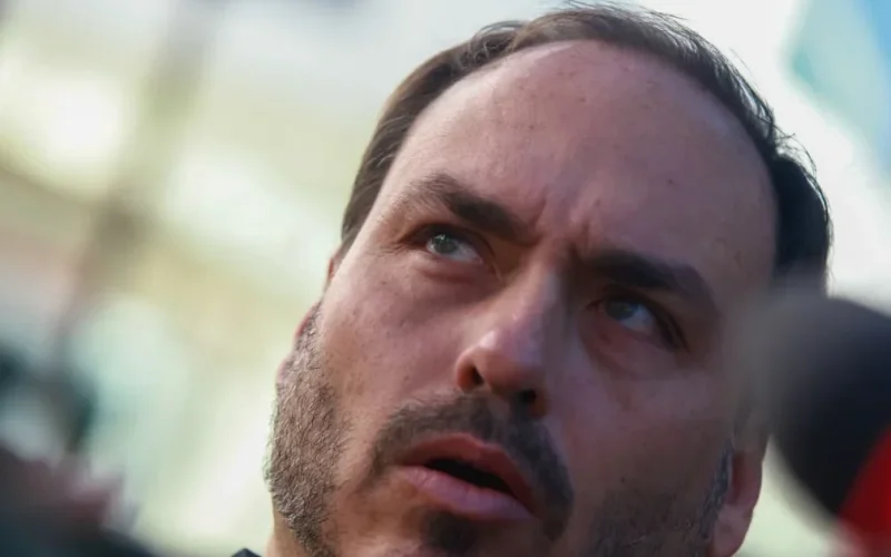 Patrimônio de Carlos Bolsonaro cresce 40% em dois anos e chega a R$ 2,7 milhões
