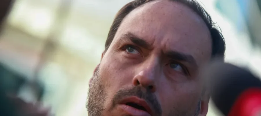 Patrimônio de Carlos Bolsonaro cresce 40% em dois anos e chega a R$ 2,7 milhões