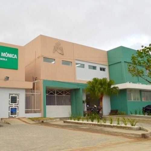 Família denuncia suposta negligência da Maternidade Santa Mônica em tratamento de bebê com gastroquíse
