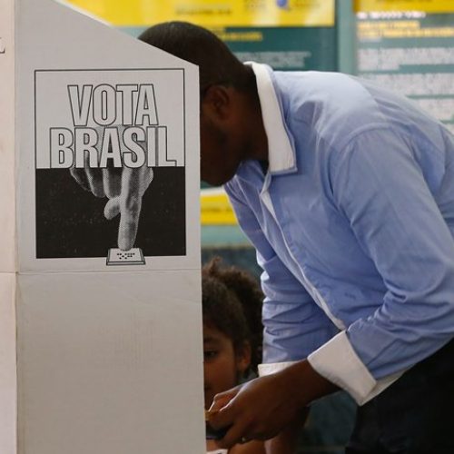 Projeto de Lei que permite trocar candidato a vice ou a suplente até a véspera da eleição avança no Congresso