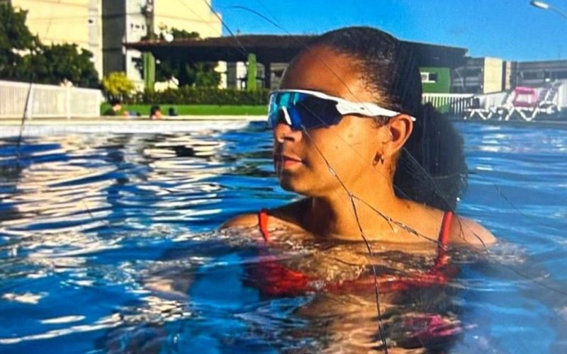 Jovem mordida por tubarão em Boa Viagem insistiu em passar o dia na praia, diz primo