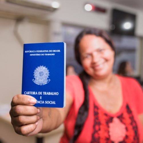 Sine Alagoas oferece mais de 2.5 mil vagas de emprego com carteira assinada; confira a lista