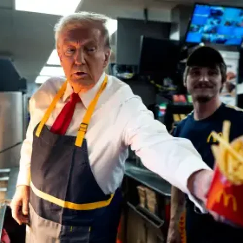 Trump de avental? Vídeo do presidente dos EUA como “funcionário” do McDonalds volta a viralizar