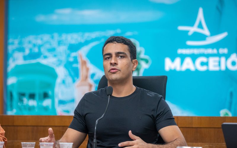 “Maceió tem prefeito!”, JHC anuncia ação judicial para anular venda de Caps pelo Governo do Estado