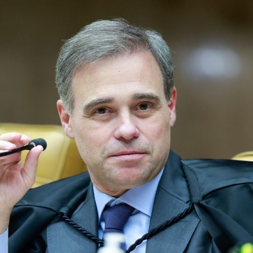 “Brasil perde um grande ministro”: Mendonça sai em defesa de Messias após rejeição ao STF