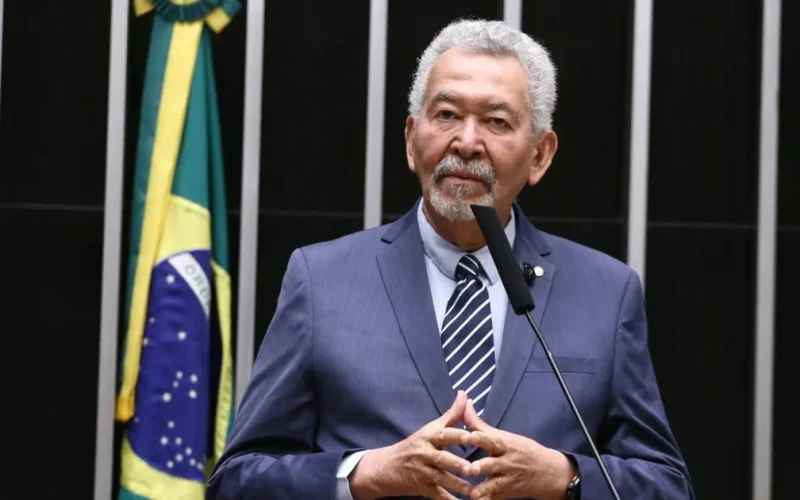 PT aciona STF para tentar reverter perda do mandato de Paulão