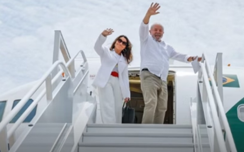 Lula chega ao último semestre com R$ 7,35 bilhões gastos em viagens a serviço