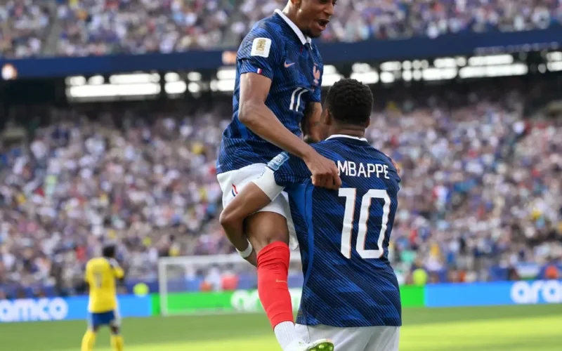 Mbappé brilha, França vence a Suécia e avança com autoridade às oitavas da Copa do Mundo